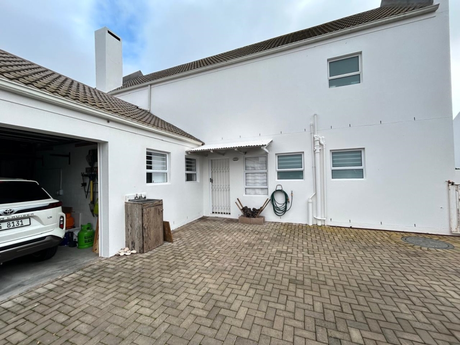 3 Bedroom Property for Sale in Golden Mile Western Cape